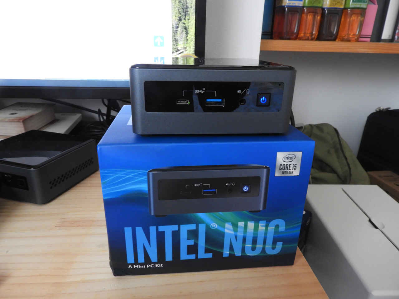 BXNUC10I5FNH.jpg